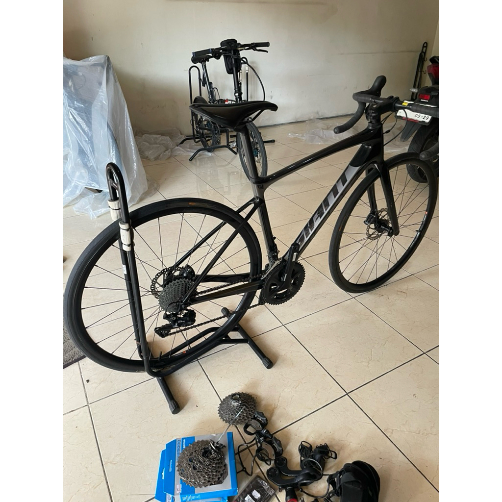 sepeda roadbike defy Giant