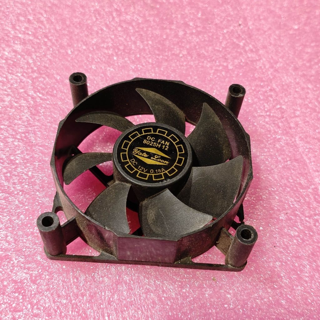 Fan Kipas 8×8 Bekas komputer 12 Vdc  di jamin normal