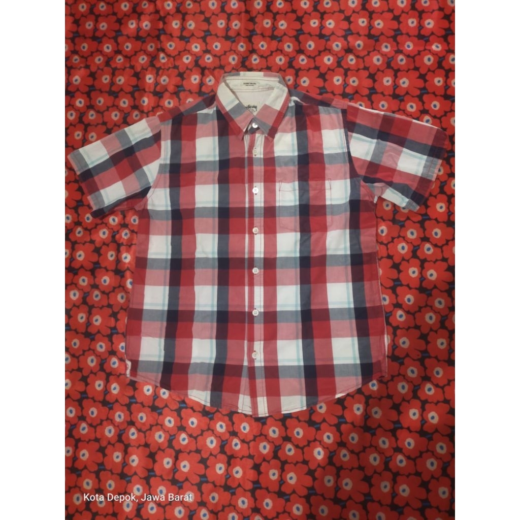 Kemeja Stuss"
