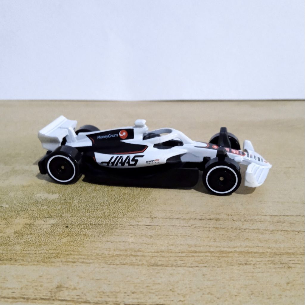 Hot Wheels MoneyGram Haas F1 Team