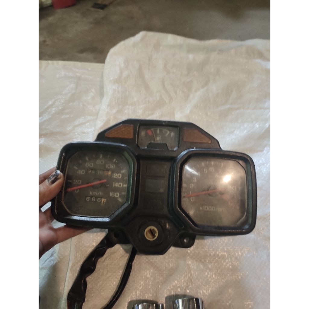 SPEDOMETER HONDA GL100 KOTAK CDI ORIGINAL