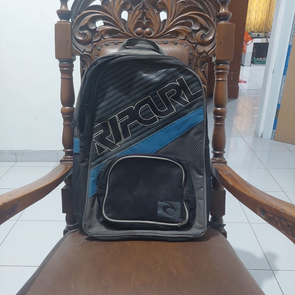 Preloved Tas Backpack RIPCURL Man Ori (tapi bisa buat cewek juga)