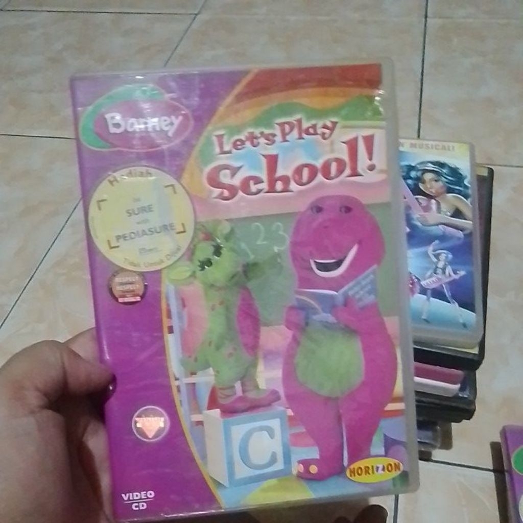 VCD BARNEY LET'S PLAY SCHOOL