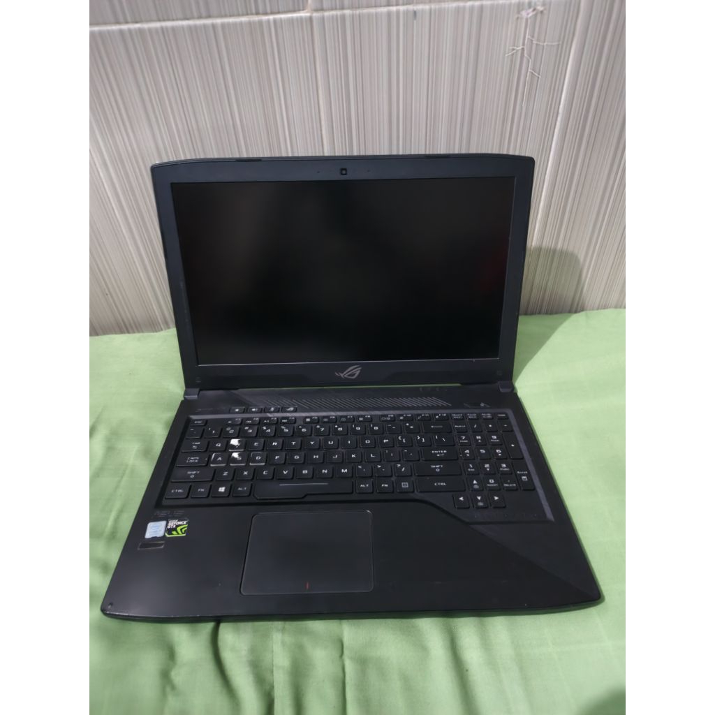 Laptop Asus ROG matot kondisi casing mulus kokoh