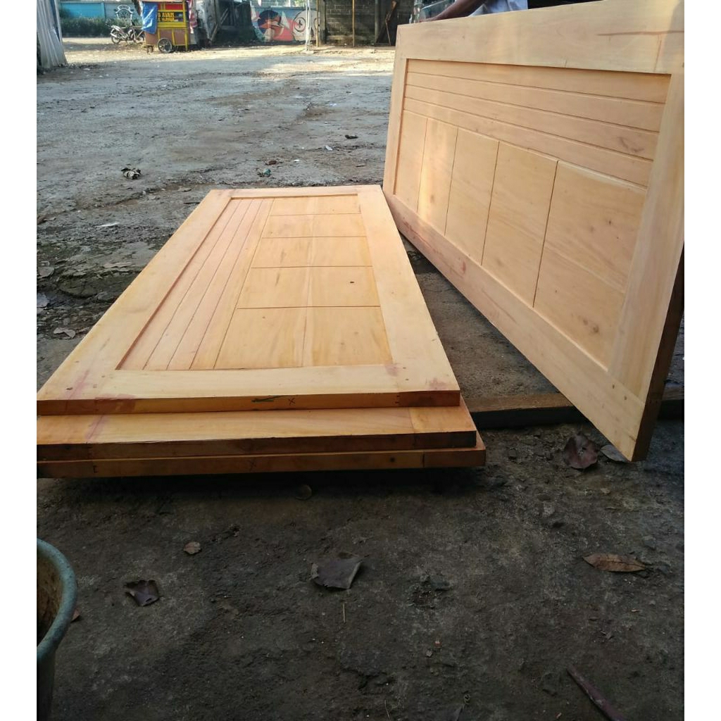 pintu kayu minimalis