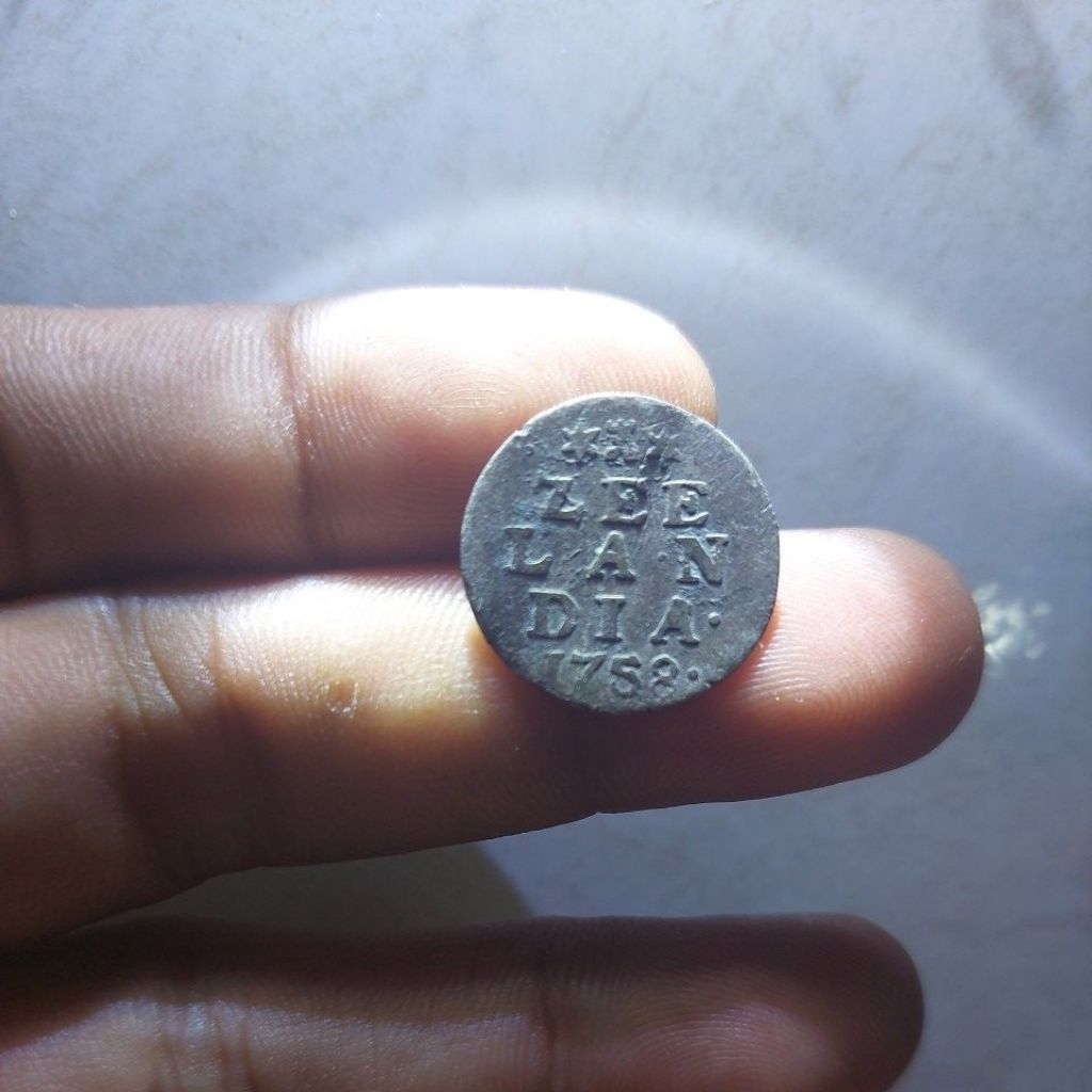 Koin perak zeelandia tahun 1758.