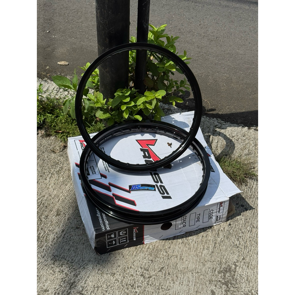 velg Vrossi V-ROSSI V ROSSI HITAM BLACK GLOSS KEMPLING MIRROR UKURAN 140 160 185 215 RING17 R17 RING