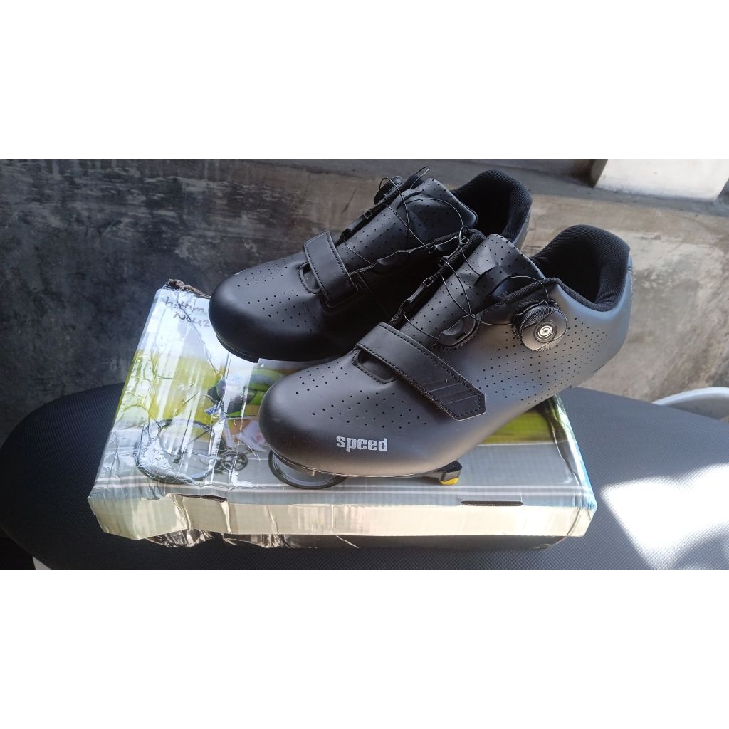 sepatu cleat speed size 42