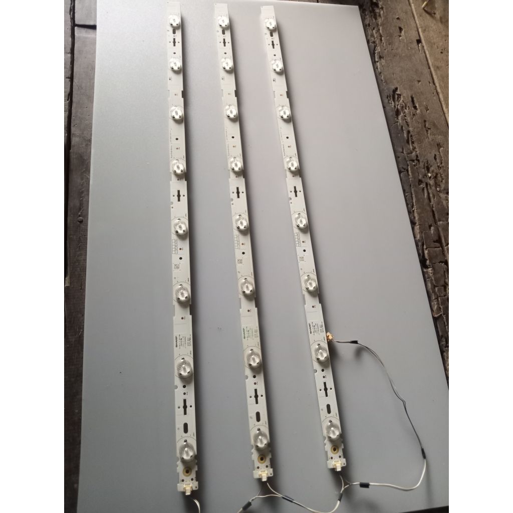 BL BACKLIGHT TV SHARP LC-32LE150M BEKAS NORMAL
