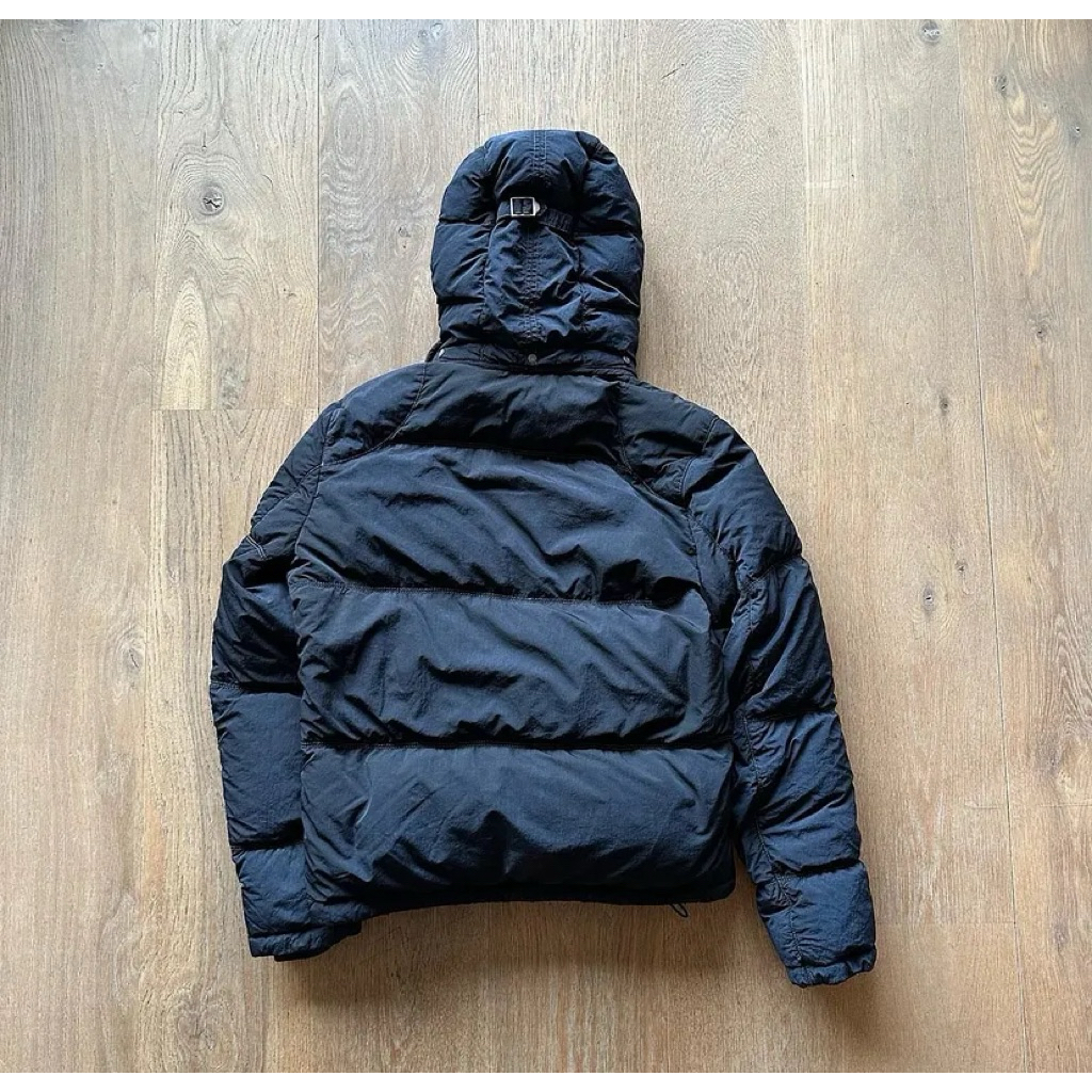 CP COMPANY GOGEL DOWN JAKET MUSIN DINGIN