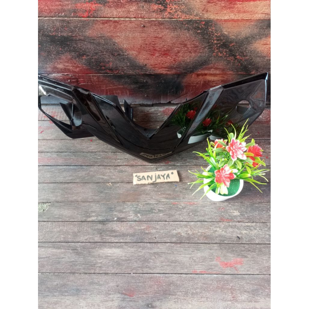 Cover Totok Lampu Depan Beat Lama/Beat Karbu Warna Hitam
