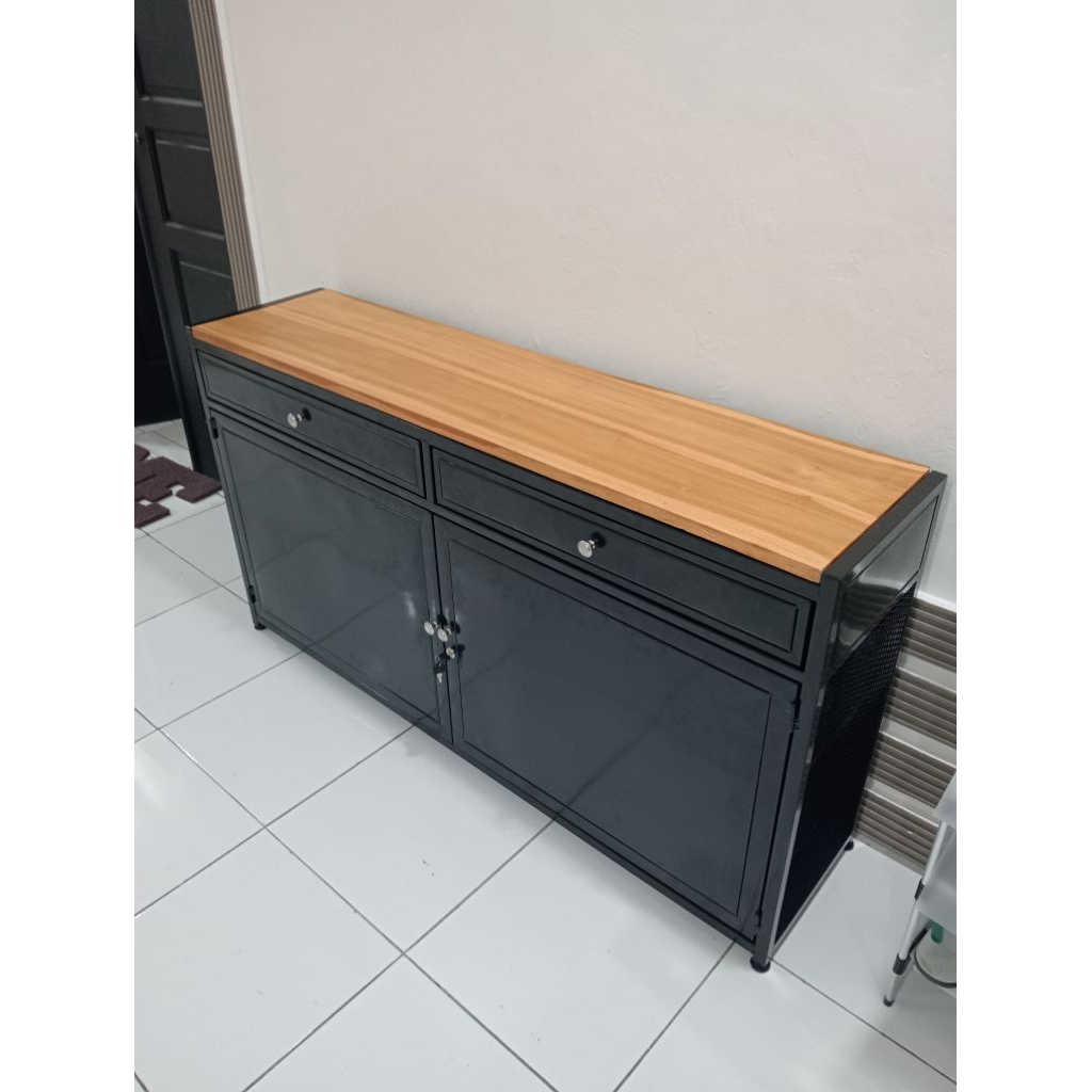 Rak sepatu besi kayu industrial