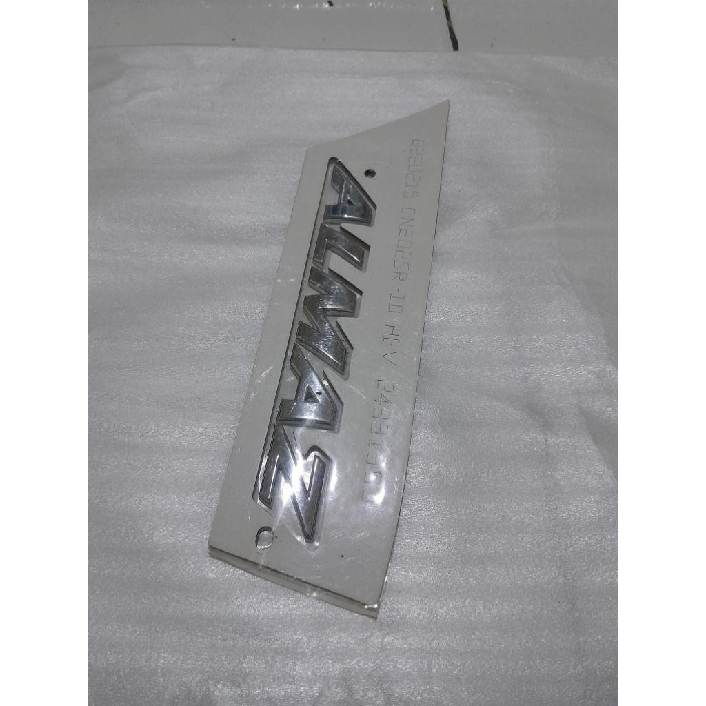 emblem logo Wuling almaz original