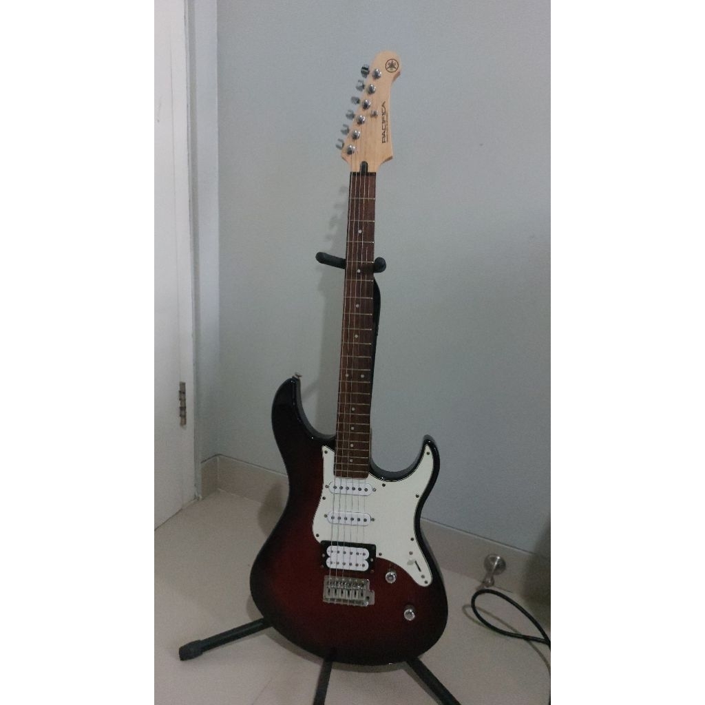 Yamaha Pacifica 112V (Second)