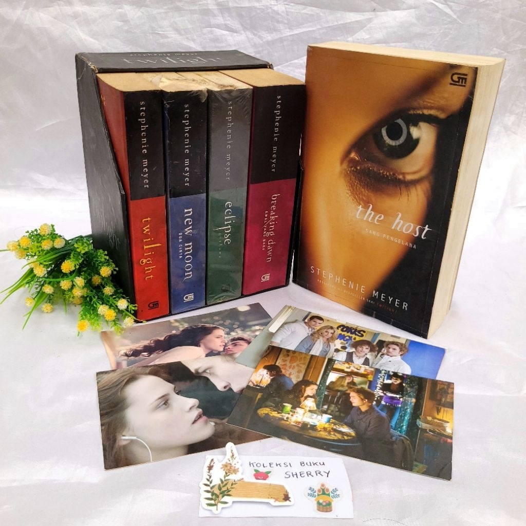 [Set, original] Novel Twilight Saga (Twilight, New Moon, Eclipse, Breaking Dawn) • Stephenie Meyer