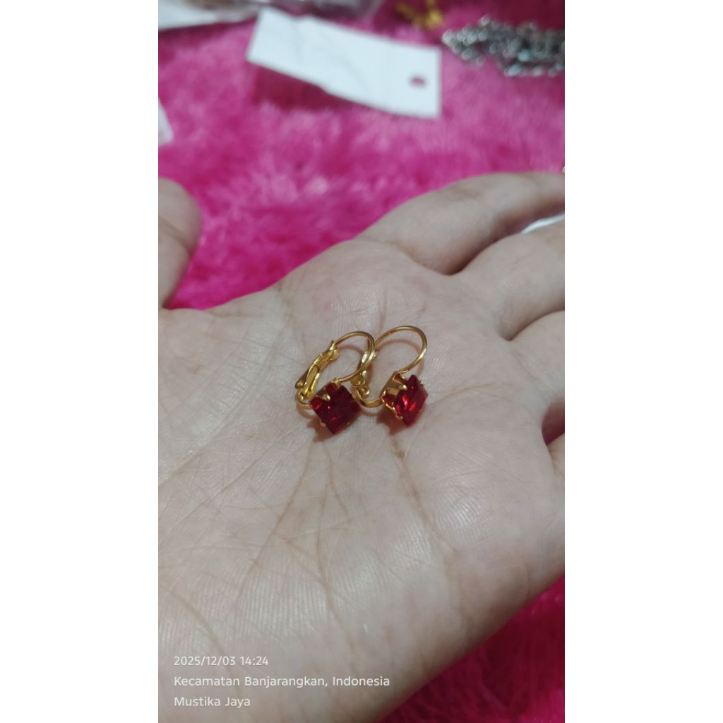 anting titanium permata merah