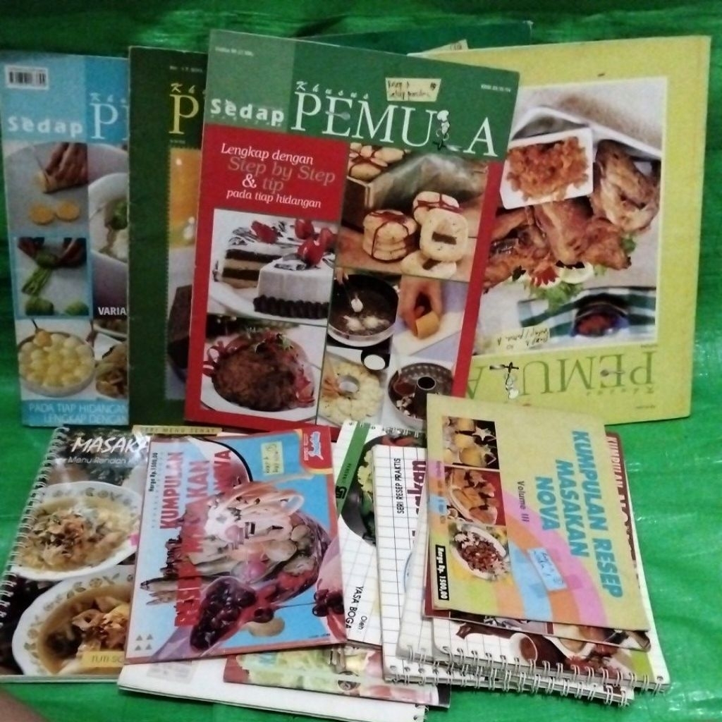 Buku Resep A Preloved  - Jamie Oliver /Cupcake perfection bhs inggris