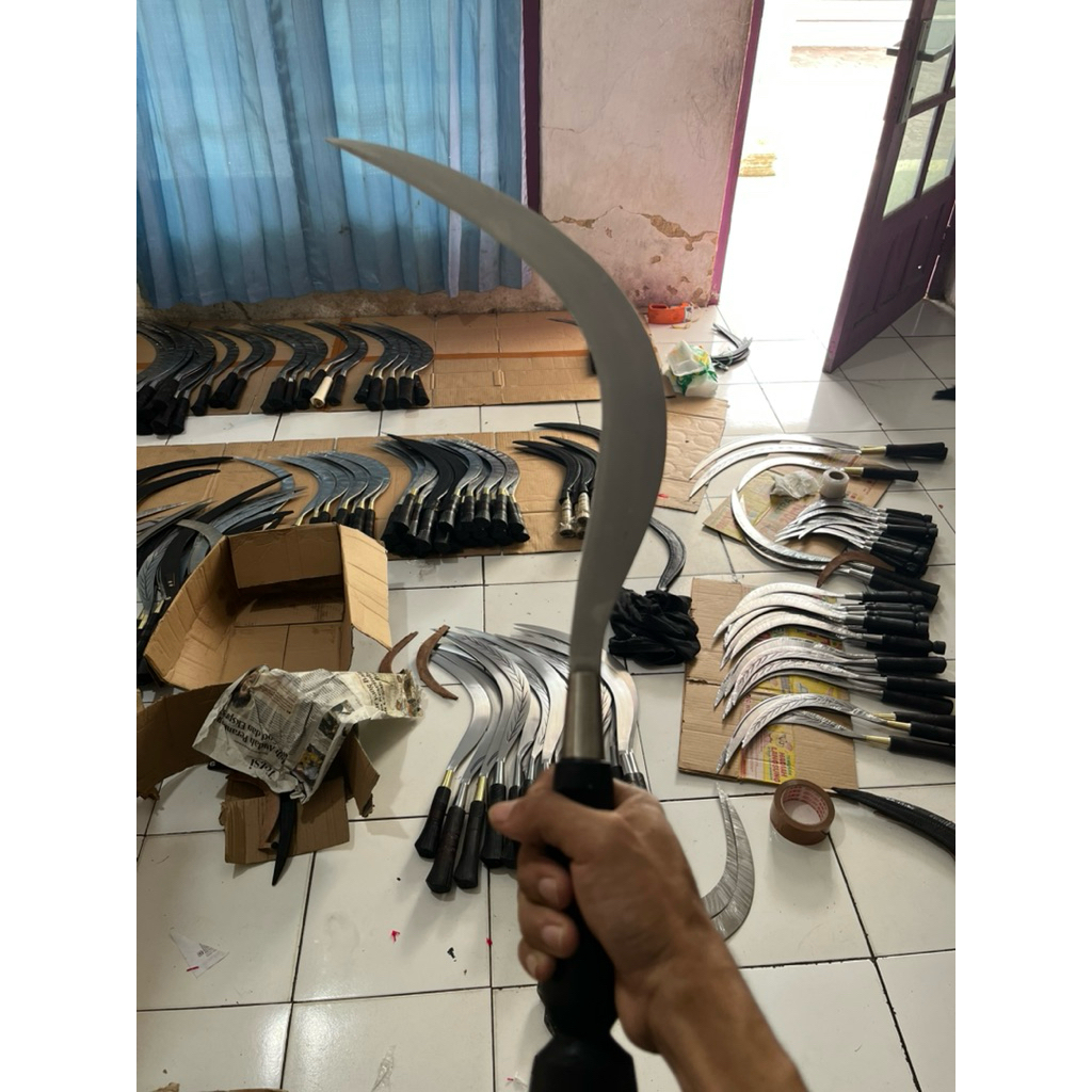 Arit Madura model bulu ayam lengkap sarung kulitnya