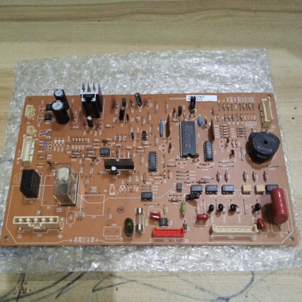 modul utama untuk kulkas jenis Side-by-Side (SBS) dari merek Daewoo