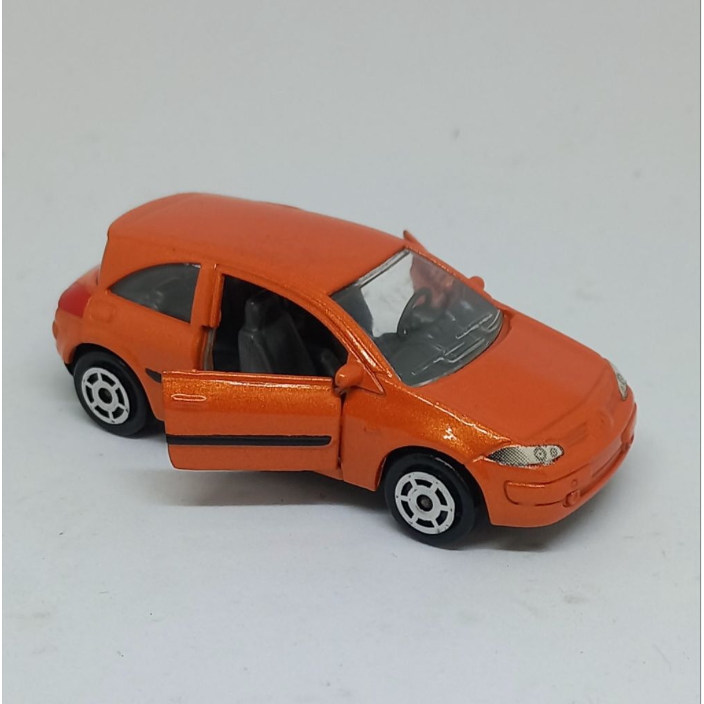 majorette renault megane ii orange loose diecast 1/58 (t)