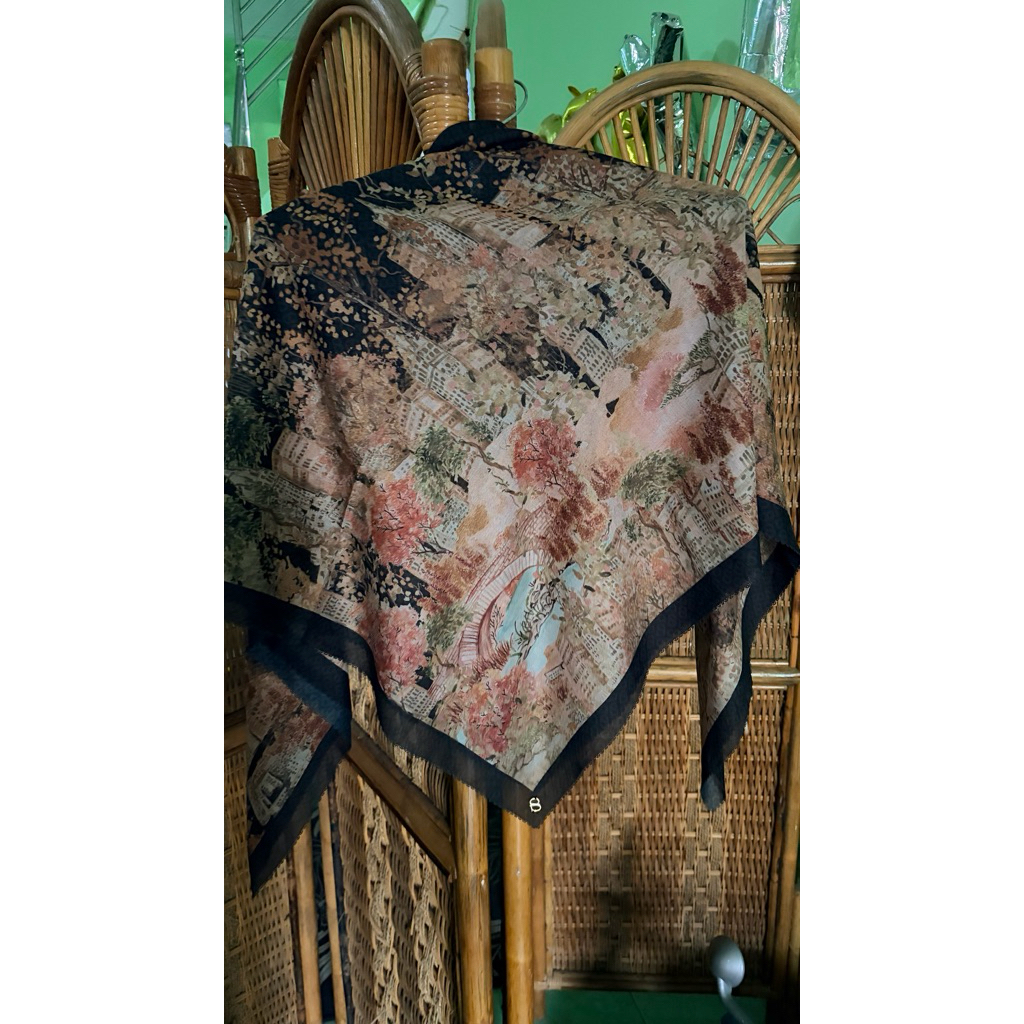 PRELOVED BUTTONSCARVES NEWYORK GIVING