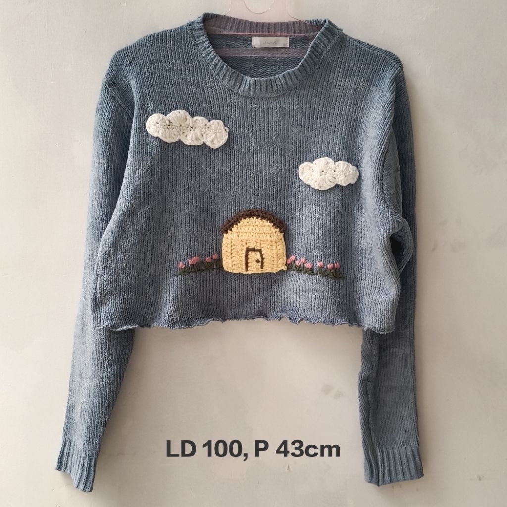 Sweater crop velvet aplikasi rajut