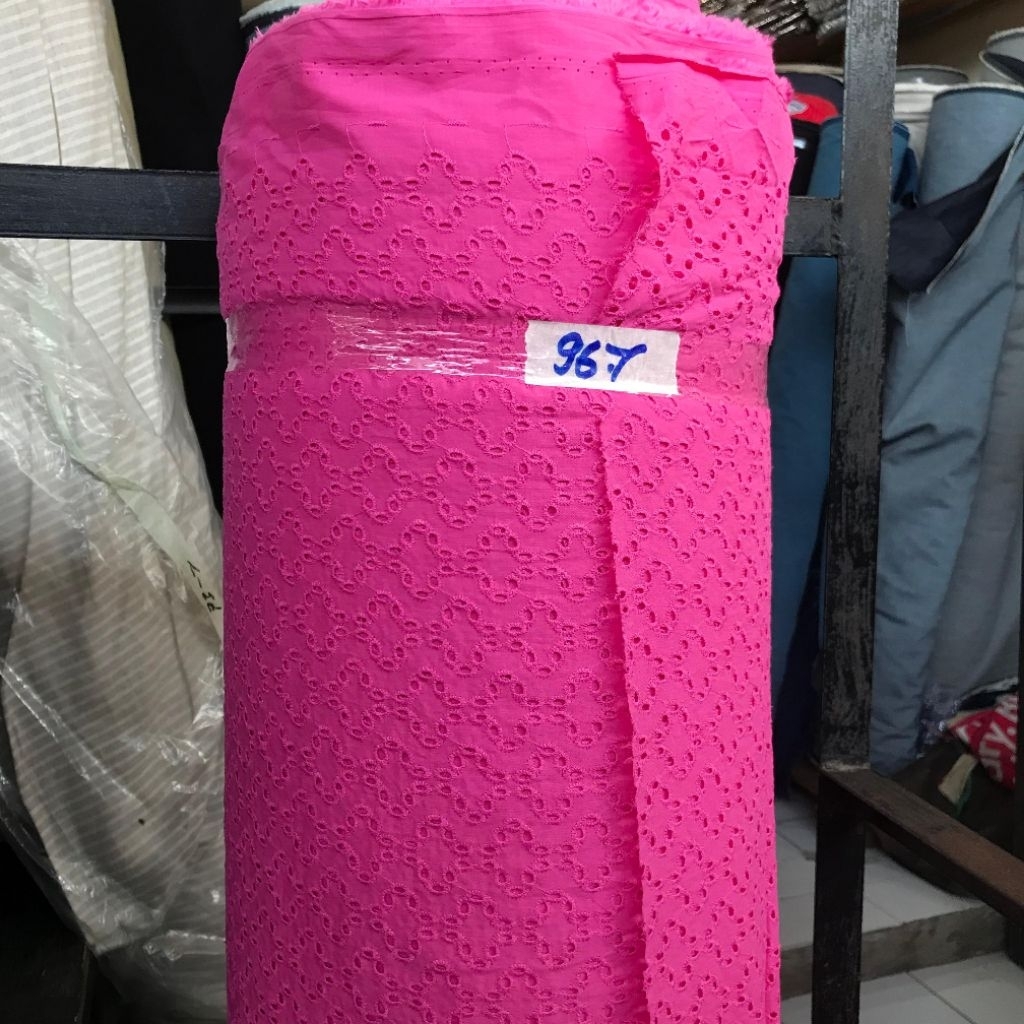 Kain bordir - kain katun bordir - katun bordir katbol - kain katun bordir import - kain gamis bordir