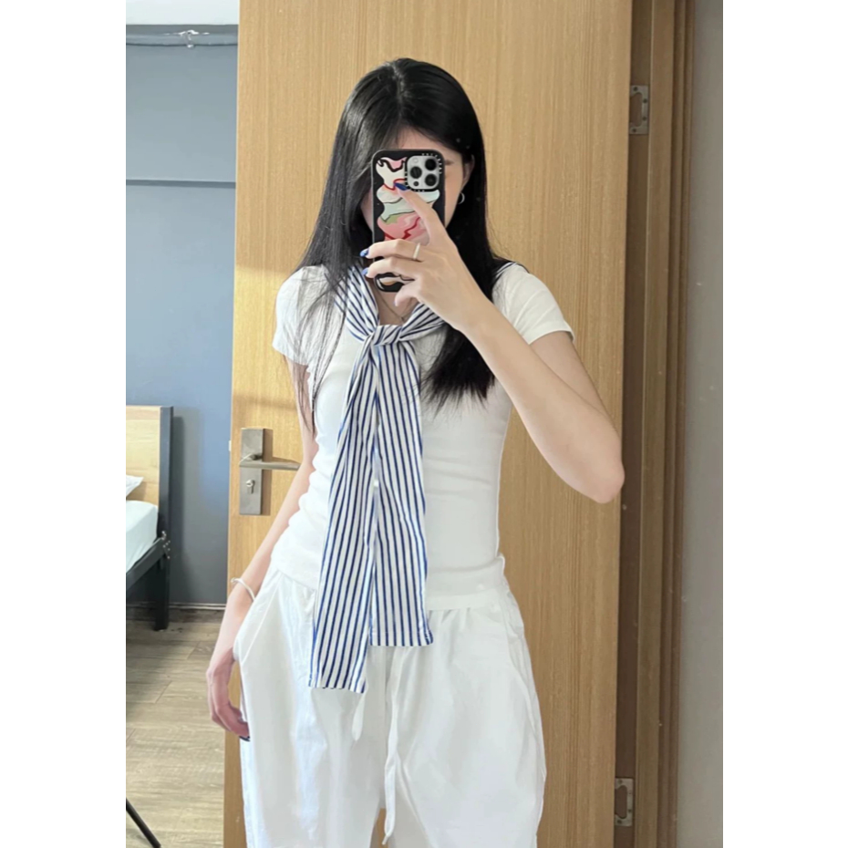 Syal Lengan Pendek Biru Putih Motif Garis Polos Dengan Kancing Depan Modern