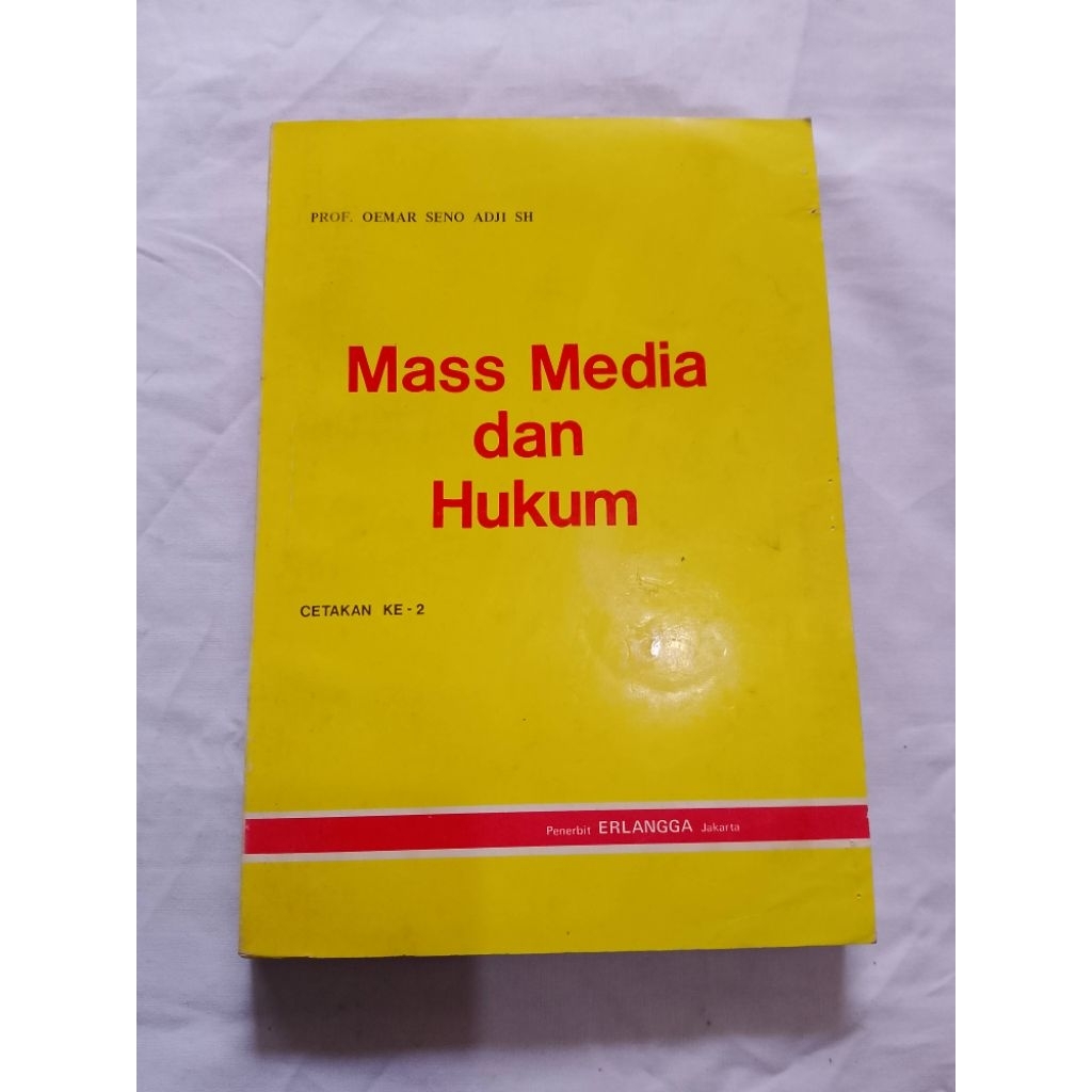 BUKU MASS MEDIA DAN HUKUM
