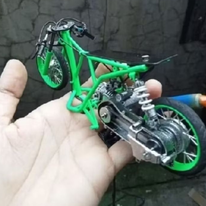 MINIATUR MOTOR DRAG THAILAND YAMAHA MIO SPORTY REAL SEPERTI ASLINYA SCALA1:16