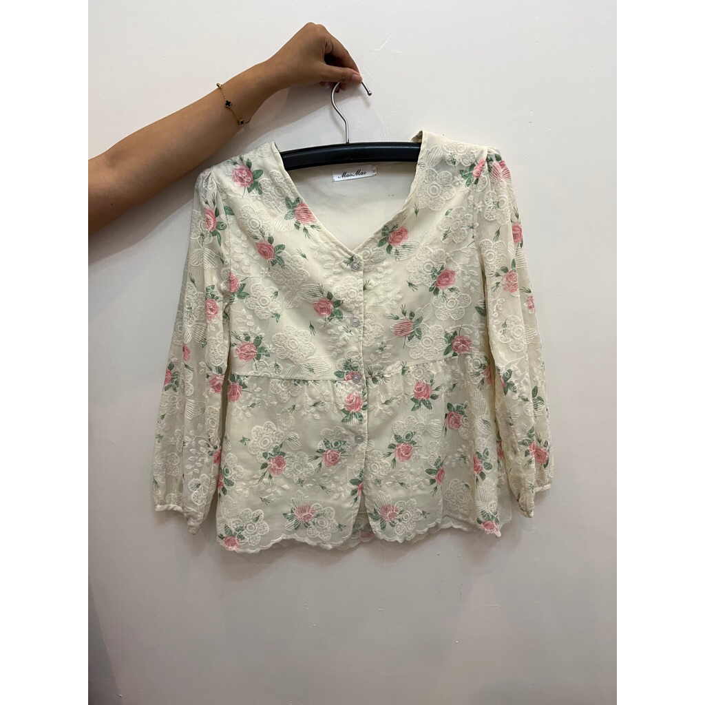 Prelove Blouse putih motif bunga