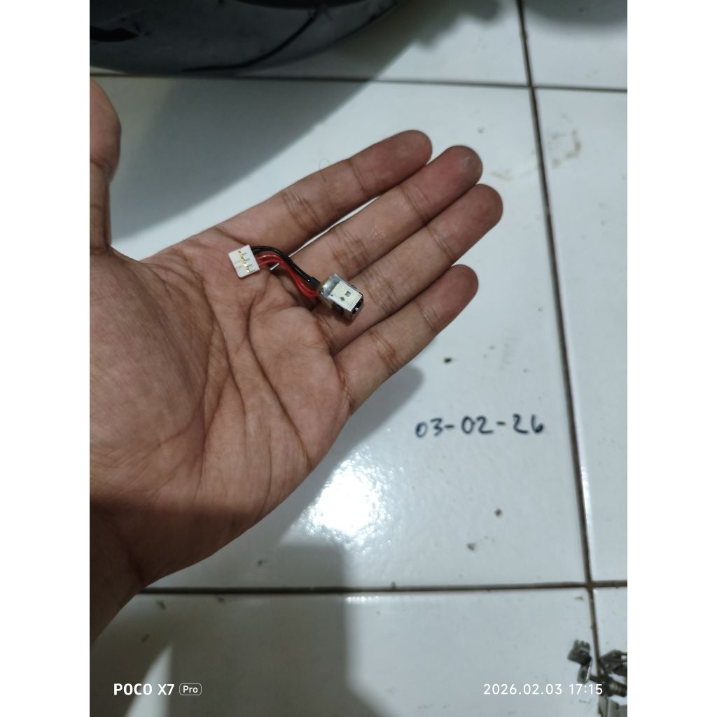 port charger laptop Toshiba r732 r732/f ori