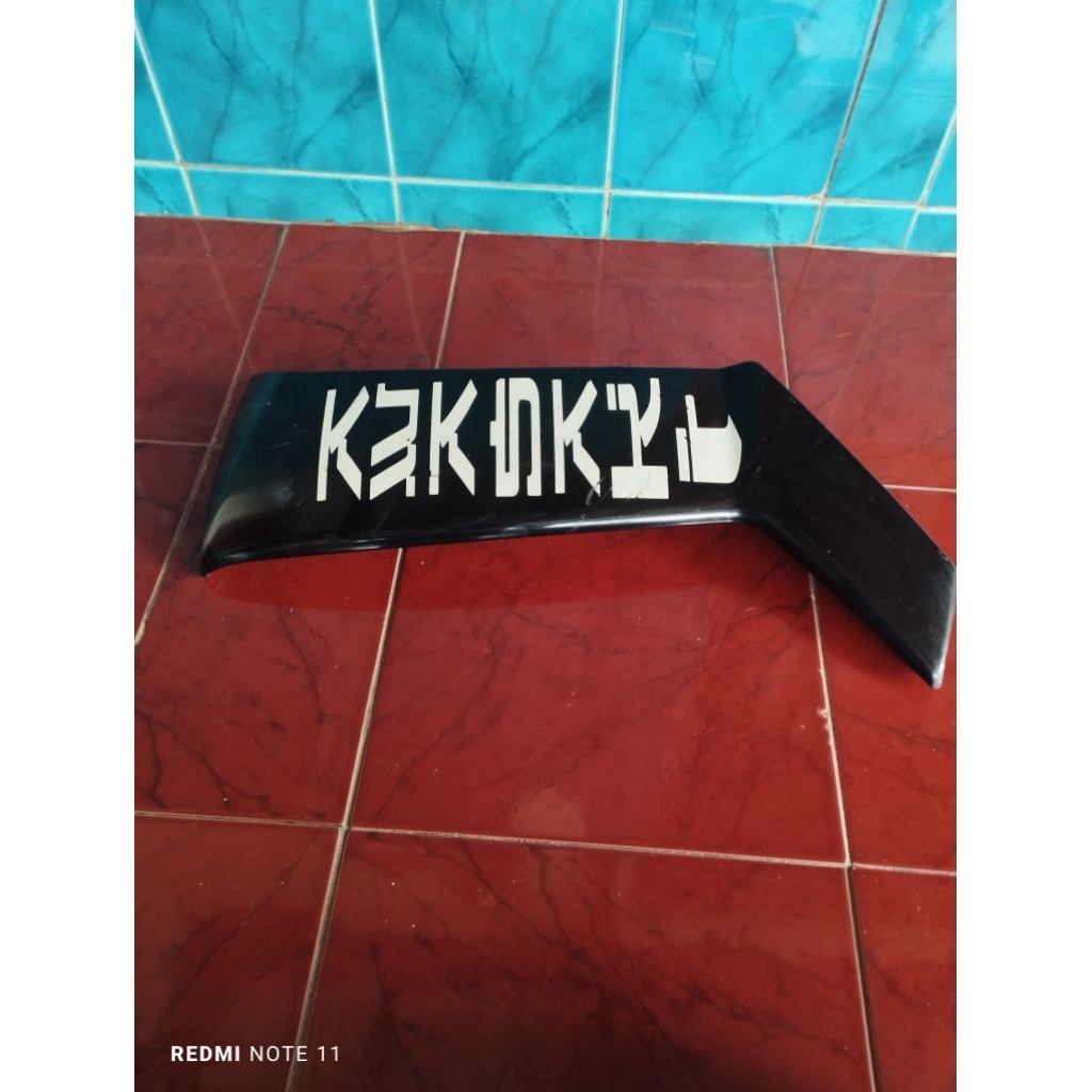 cover body sayap depan luar sebelahkiri Kawasaki ZX 130 second original