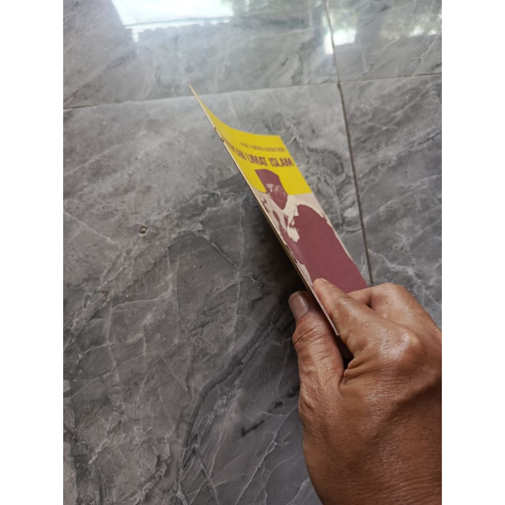 HM YUNAN NASUTION KEDUDUKAN UMAT ISLAM Khutbah Iedul Fithri 1409H-B3