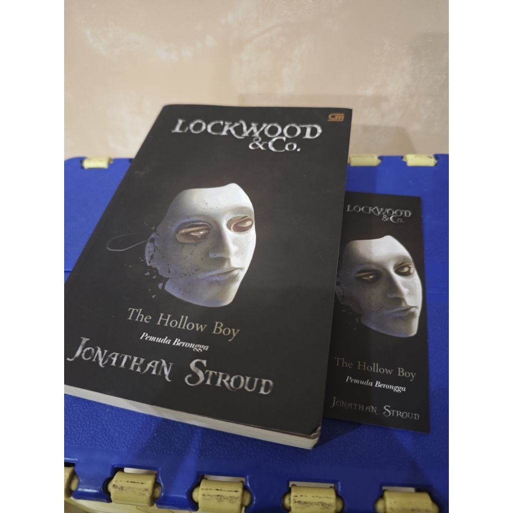 Novel Ori Original Lockwood & Co 2 3 jonathan stroud whispering skull creeping shadow hollow boy pem
