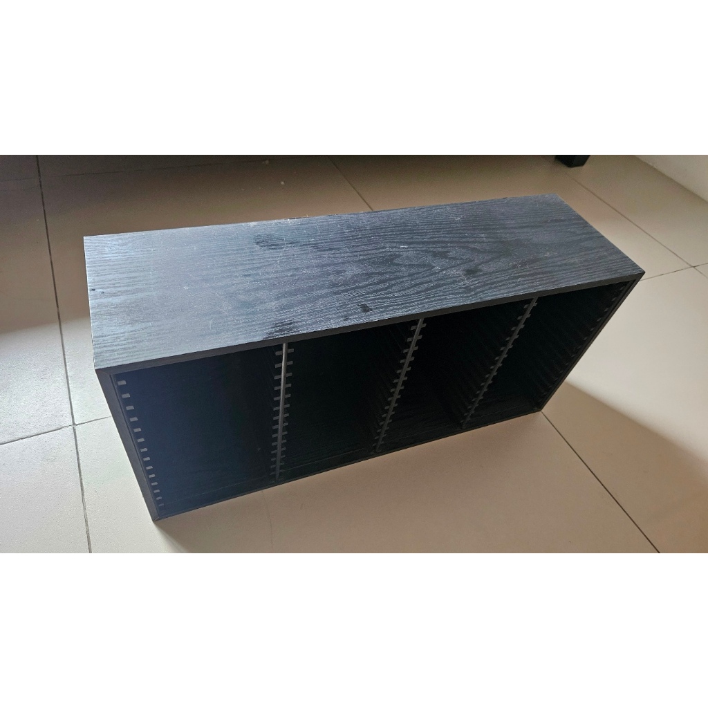 Rak CD Vertical Hitam