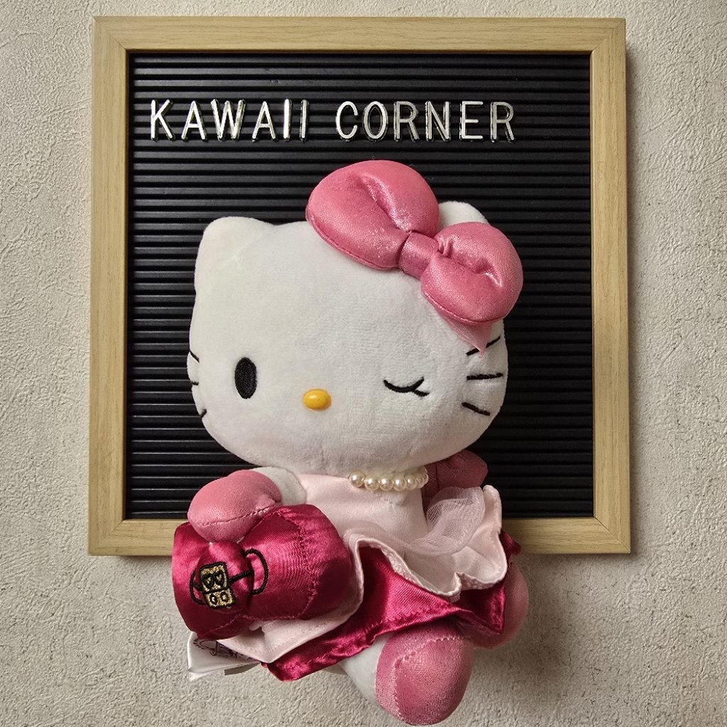 Boneka Hello Kitty Sanrio