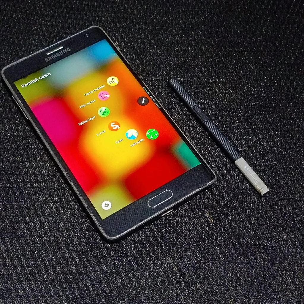 Samsung Galaxy Note Edge N915 buat koleksi ada minus