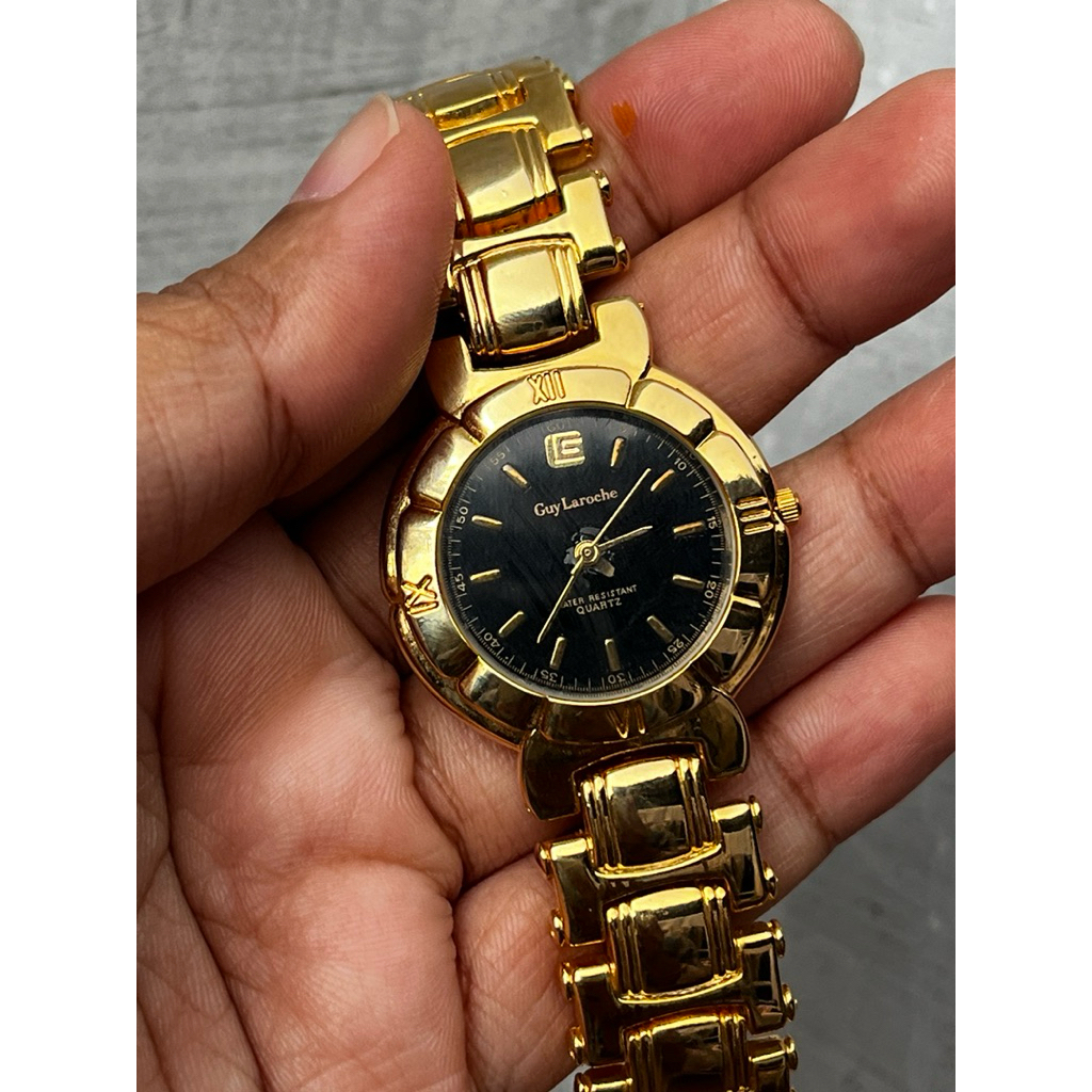 Jam Tangan Vintage Guy Laroche Gold Black Dial Quartz Elegan Classic