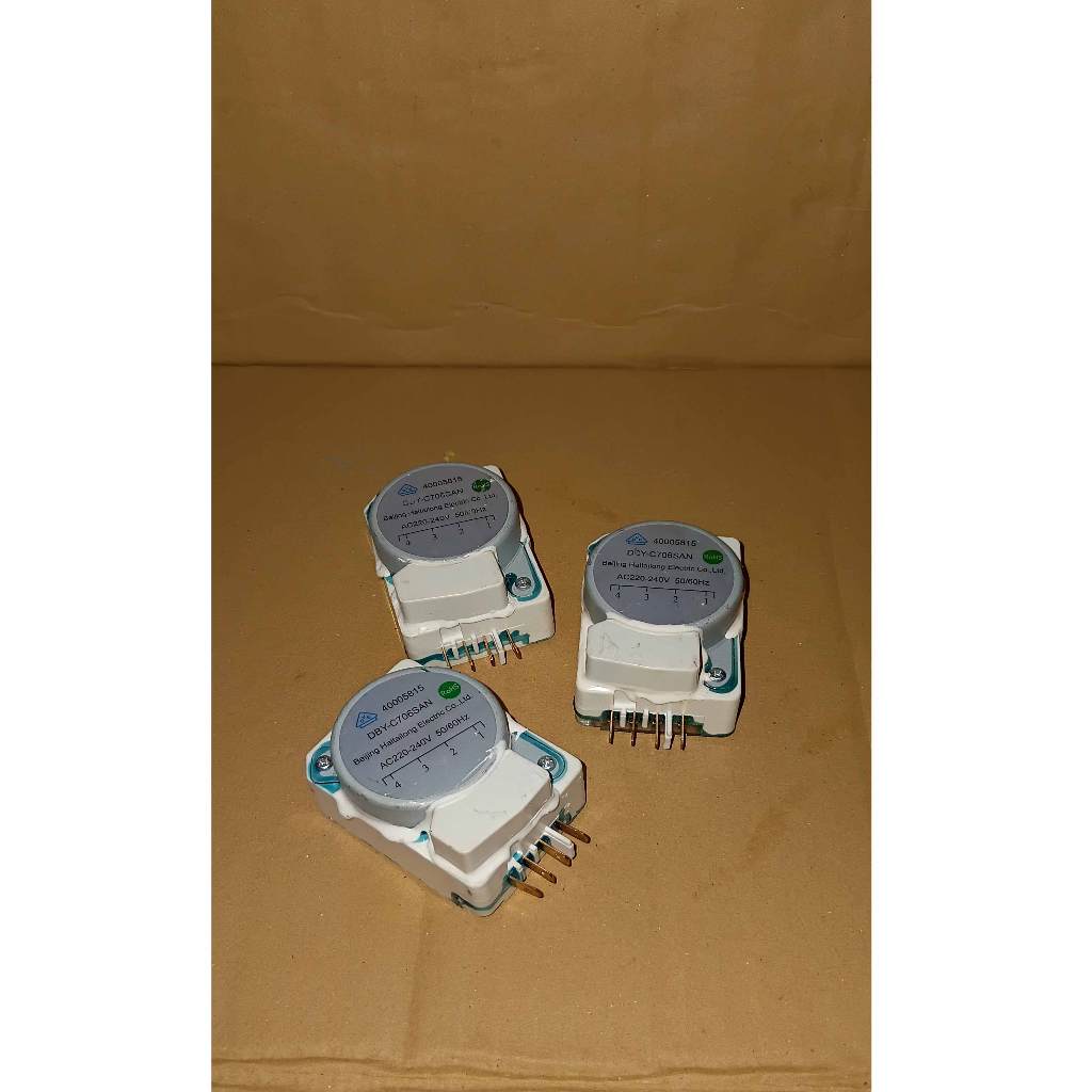 Timer Kulkas 2 Pintu Polytron