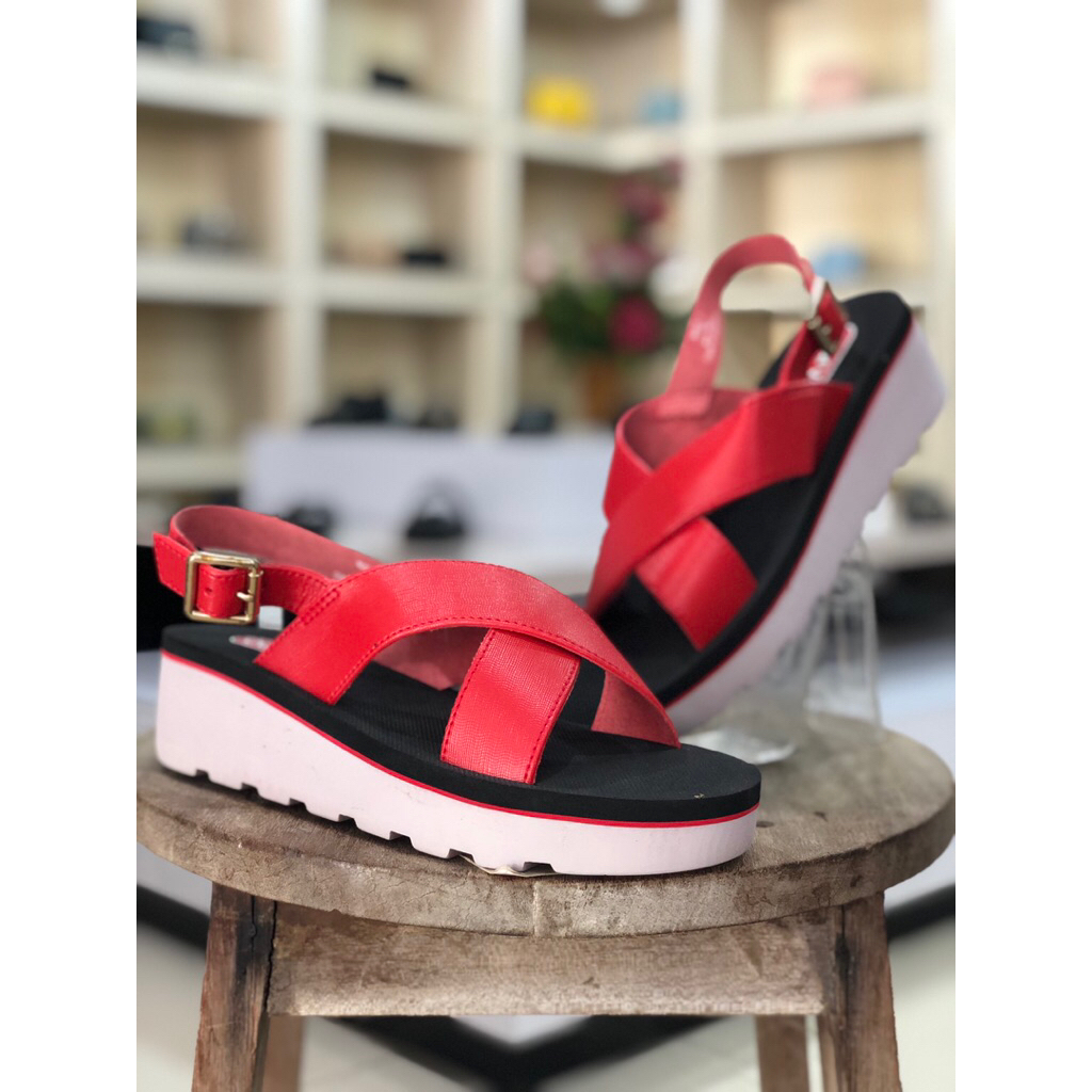 sandal cewe dewasa CARVIL / Maya L / red