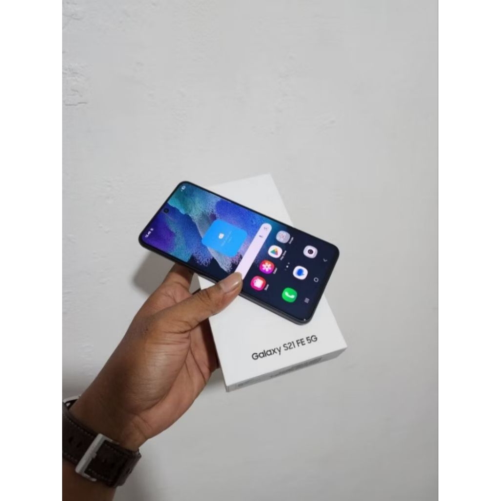 Samsung s21 FE Black 8/256 second