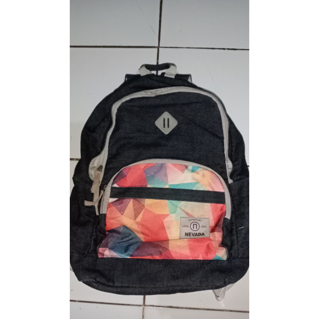 Preloved tas sekolah nevada