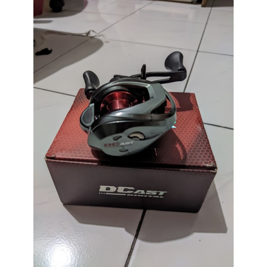 REEL BAITCASTING SEASIR DCAST LIKE NEW