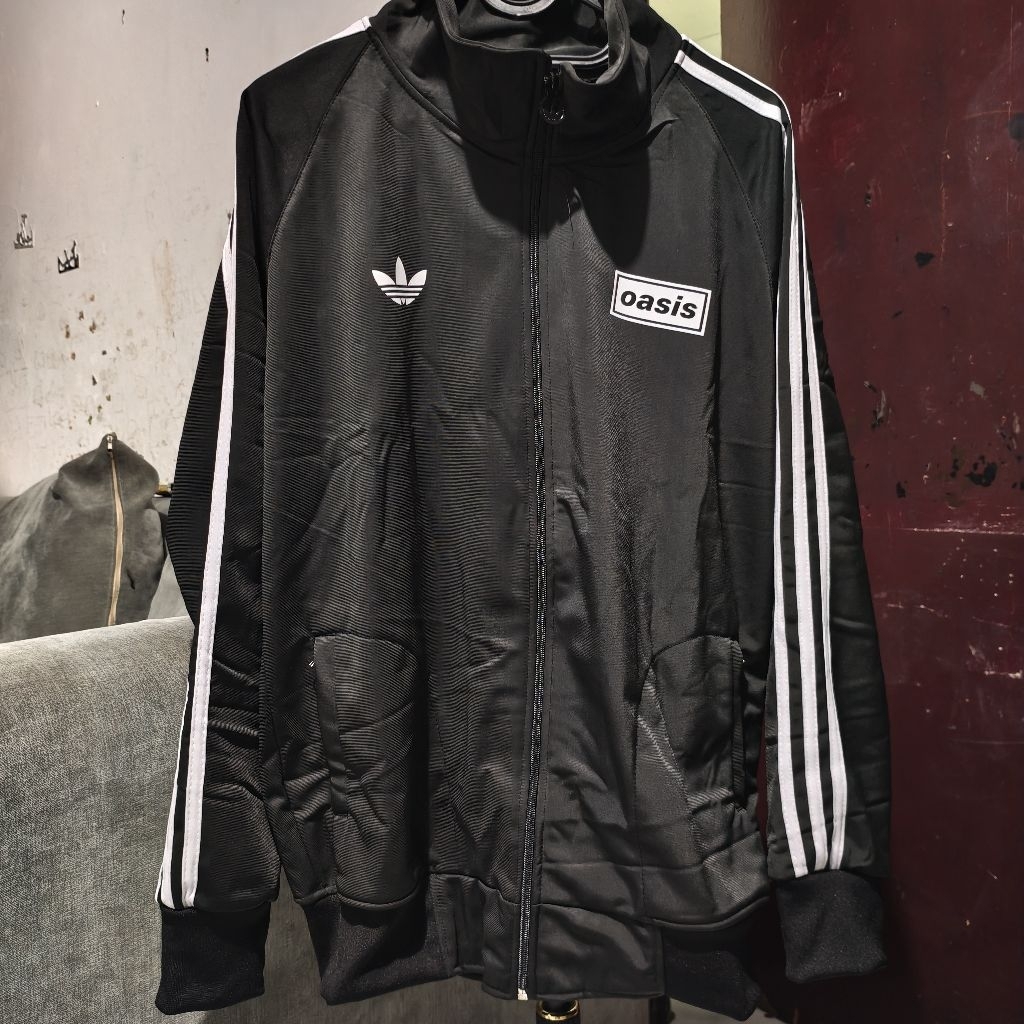 Tracktop Adidas x Oasis Fashion