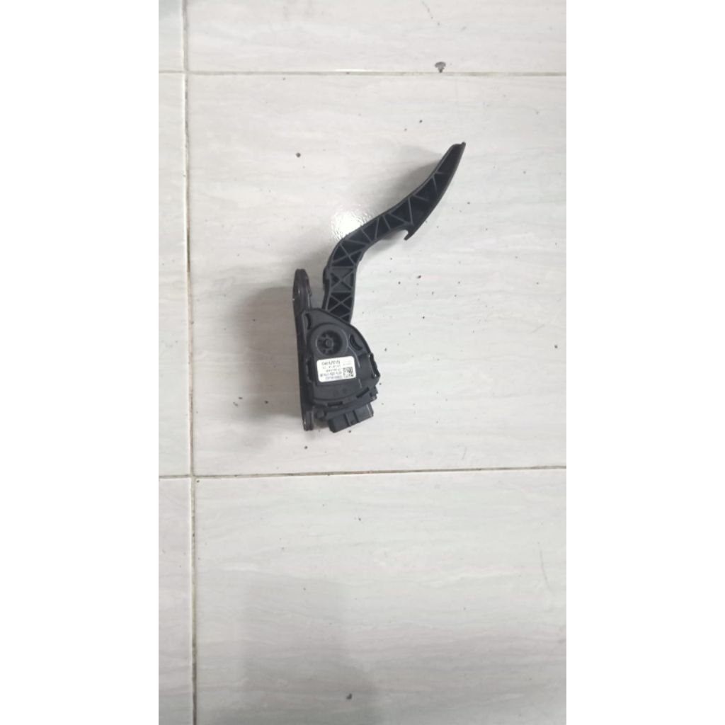 SENSOR PEDAL GAS ELEKTRIK GRAND VITARA J20 2.0 ORIGINAL