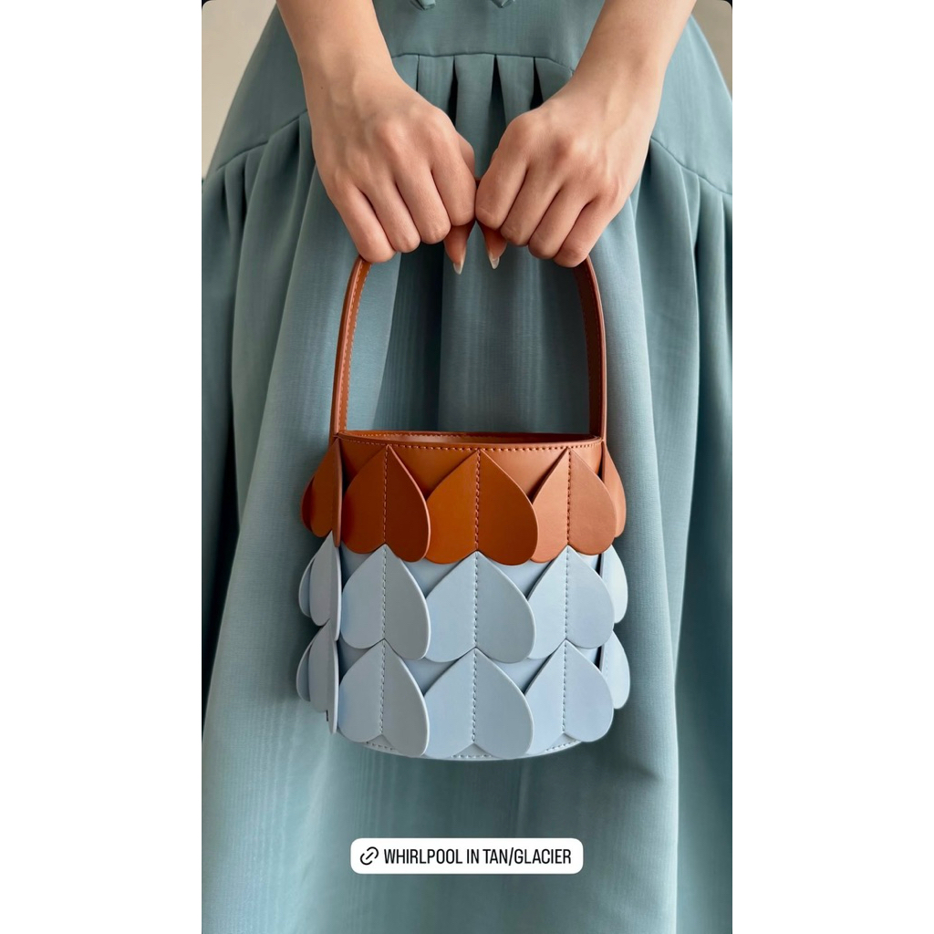 New Peggy Hartanto WHIRLPOOL Bucket Bag in Tan/Glacier Tas