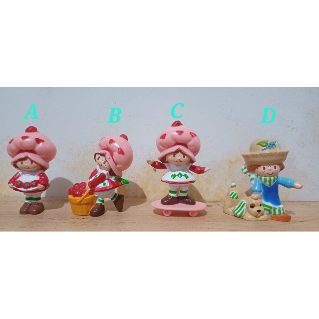 Figur Mini Strawberry Shortcake (Bukan Original)