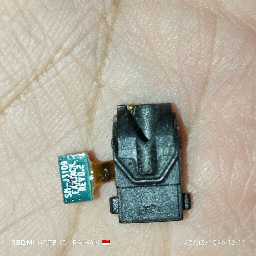 Lubang Mic Samsung Galaxy J3 2016/SM-J320