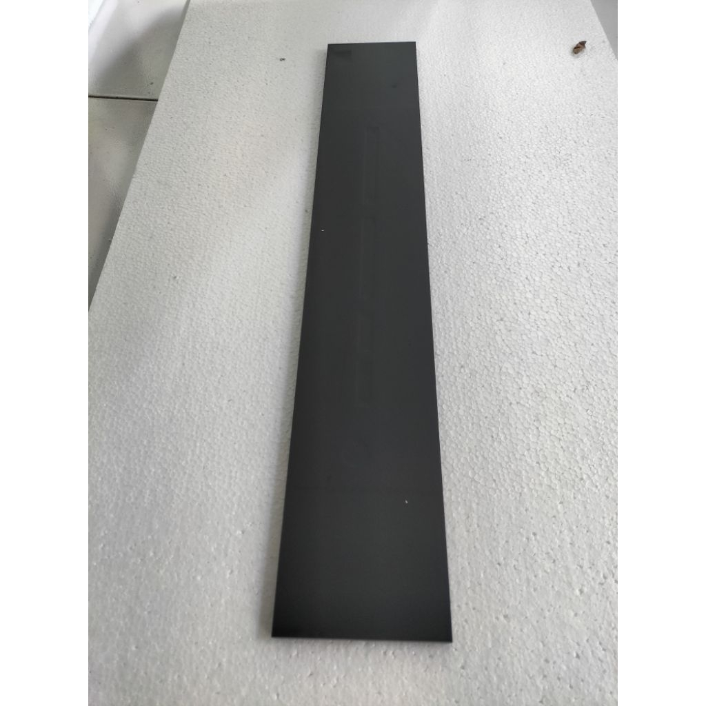 lis/plin granit ukuran 12cm x 60cm warna hitam, putih dan cream